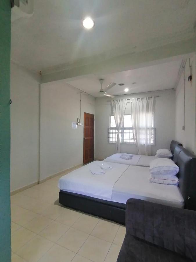 Fbs Inn Dungun Exterior photo